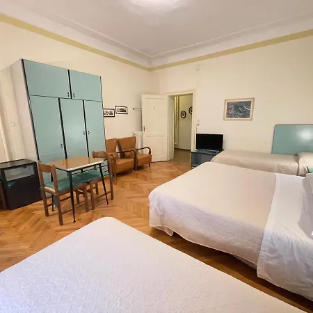 Hotel Panorama *